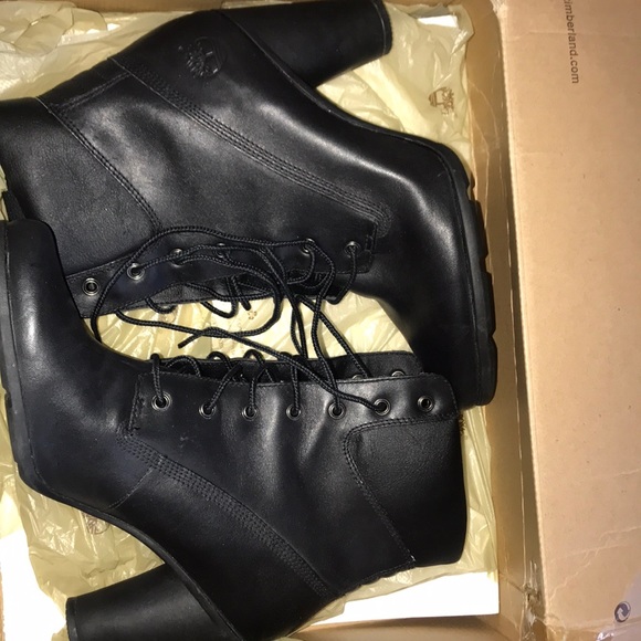 Women’s timberland boots - Picture 3 of 3